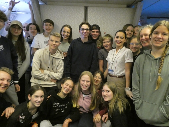 PASCH 10-12, in der Pantry auf dem Rückflug, Foto Birgitta Martin.JPG