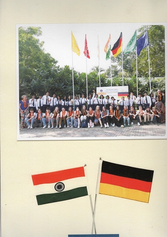 PASCH 10-12, Souvenir 2.JPG